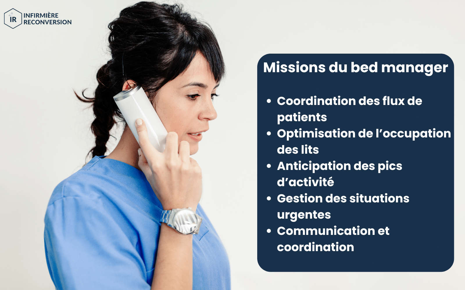 photo d'une infirmière au téléphone pour son travail et récapitulatif de ses missions